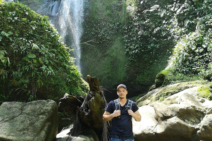 Kombi Tour Volio waterfall and chocolate factory - Photo 1 of 3